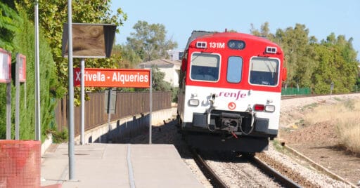 Tren de Cercanías de la línea C3 de Valencia. MIGUEL BUSTOS
