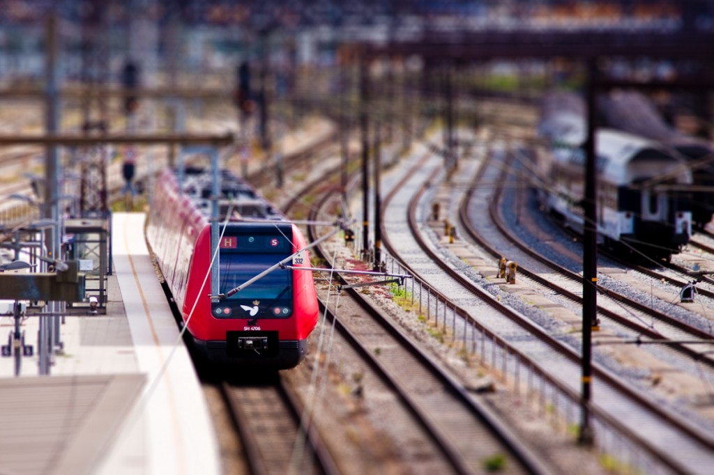 Aunque la escala N es de las más pequeñas de modelismo ferroviario (sólo superada por la Z), el nivel de realismo puede ser muy grande y equiparable al de H0. Foto: frankallanhansen.Aunque la escala N es de las más pequeñas de modelismo ferroviario (sólo superada por la Z), el nivel de realismo puede ser muy grande y equiparable al de H0. Foto: frankallanhansen.