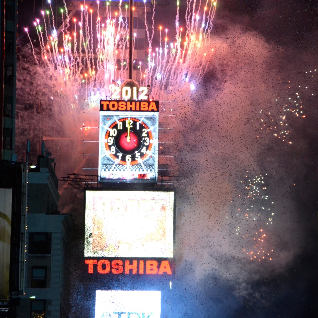 Nueva York celebra su mayor evento de fin de año en Times Square. Foto: reply to Jain