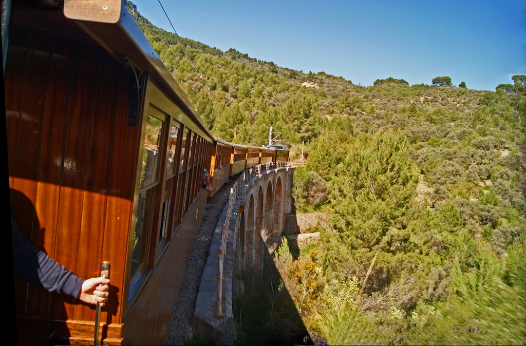 El Tren de Sóller es otra alternativa ferroviaria para pasar el día de San Valentín. Foto: Wo Men.