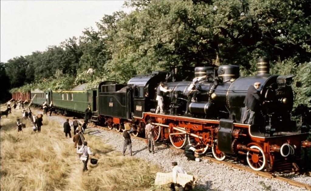 Fotograma de El tren de la vida, una mezcla perfecta entre drama y comedia. Foto: Buho Cinépata.