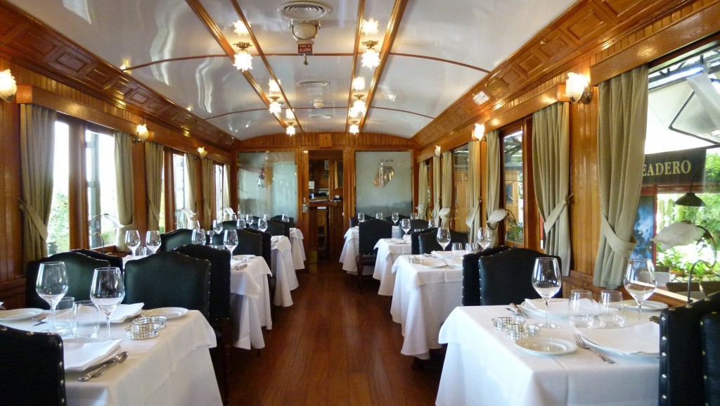 Interior del restaurante El vagón de Beni, ideal para una cena de San Valentín. Foto: restaurantrecensiesvancarla.