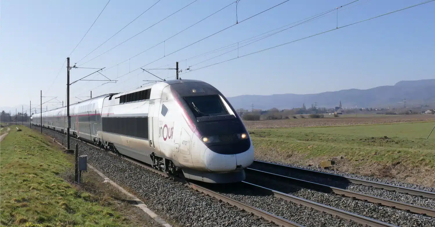 tgv inoui barcelona parís sncf. pierre promeneur photographe