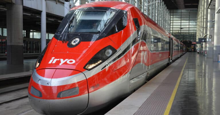 Con el Red Friday de iryo podrás viajar en sus trenes Frecciarossa 1000 desde 11 euros el trayecto. MIGUEL BUSTOS