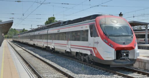 Tren de la línea C-3 de Cercanías Madrid en la estación de Aranjuez. MIGUEL BUSTOS.