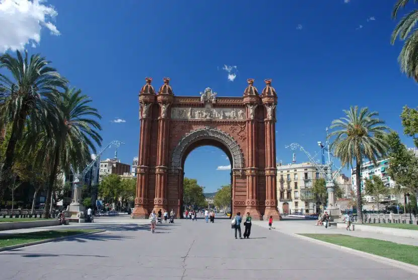 Arco del Triunfo de Barcelona. (CC BY SA) VITBAISA-WIKIMEDIA COMMONS