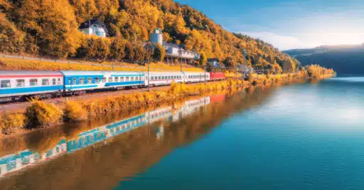 Con Interrail y Eurail descubrirás paisajes de ensueño mientras viajas en tren. © INTERRAIL.