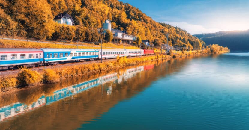 Con Interrail y Eurail descubrirás paisajes de ensueño mientras viajas en tren. © INTERRAIL.